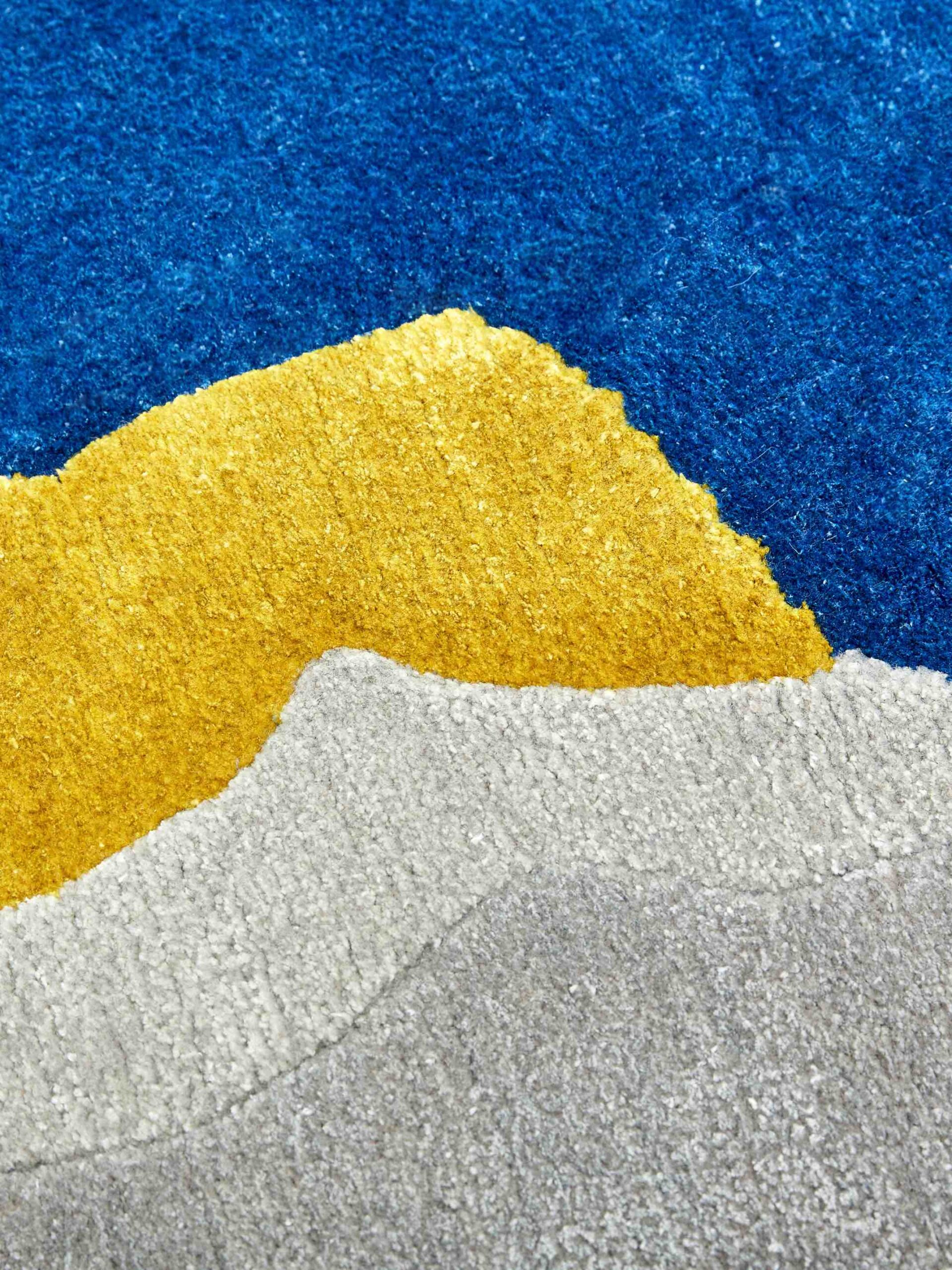 Shaped Designer Wool / Viscose Rug