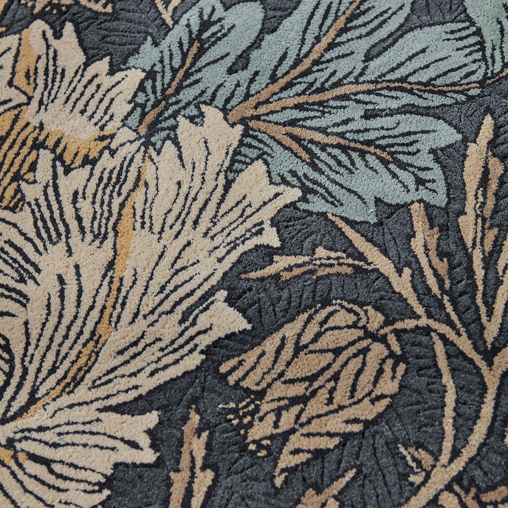 Honeysuckle & Tulip Rug | Size: 200 × 280 cm