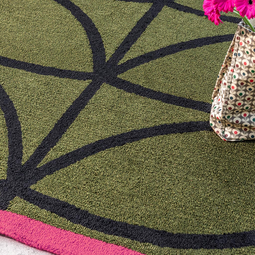 Linear Branch Olive Outdoor Rug | Size: 200 x 280 cm