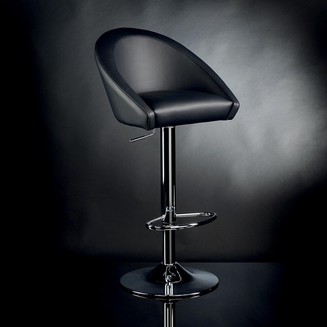 Rusty Matte Black Bar Stool