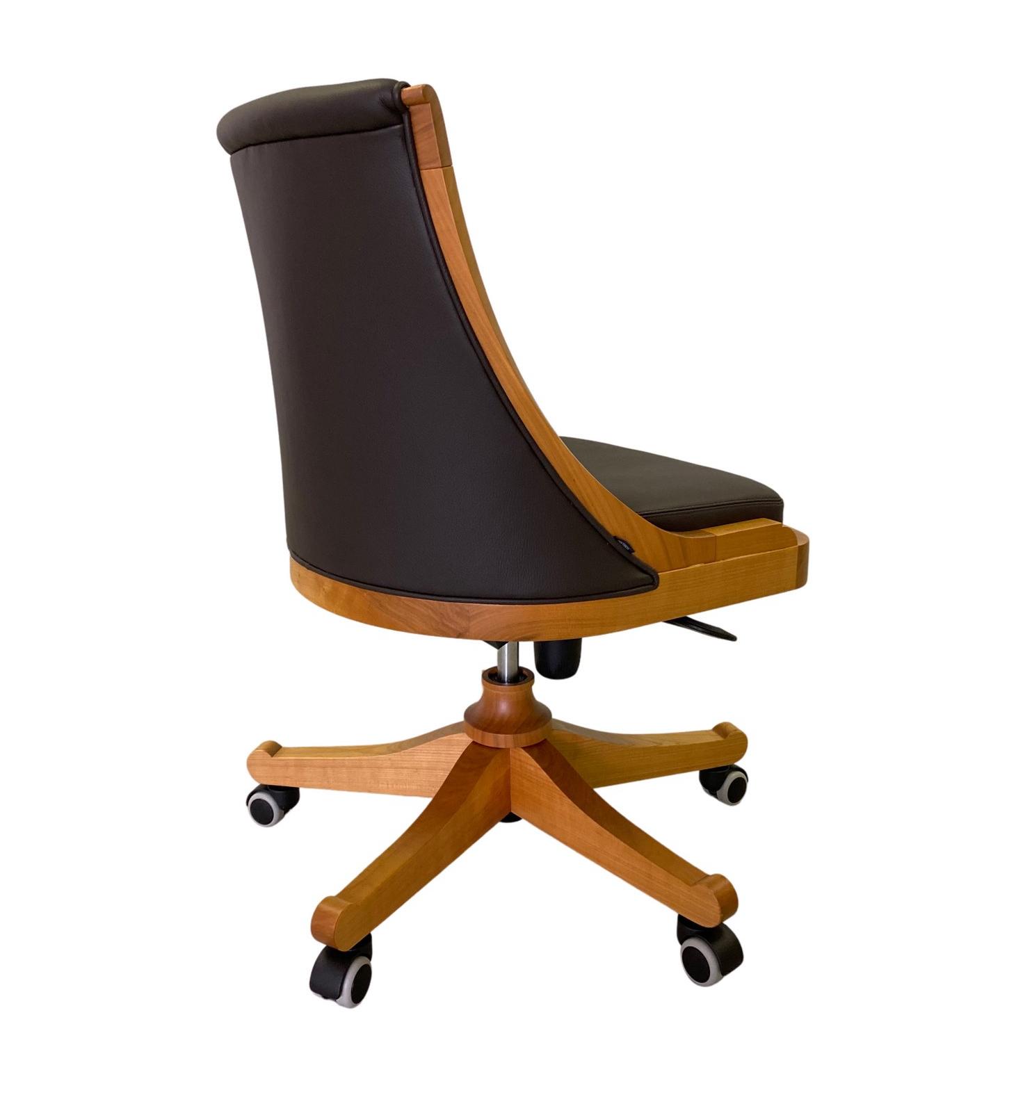 President Black Italian Office Chair
