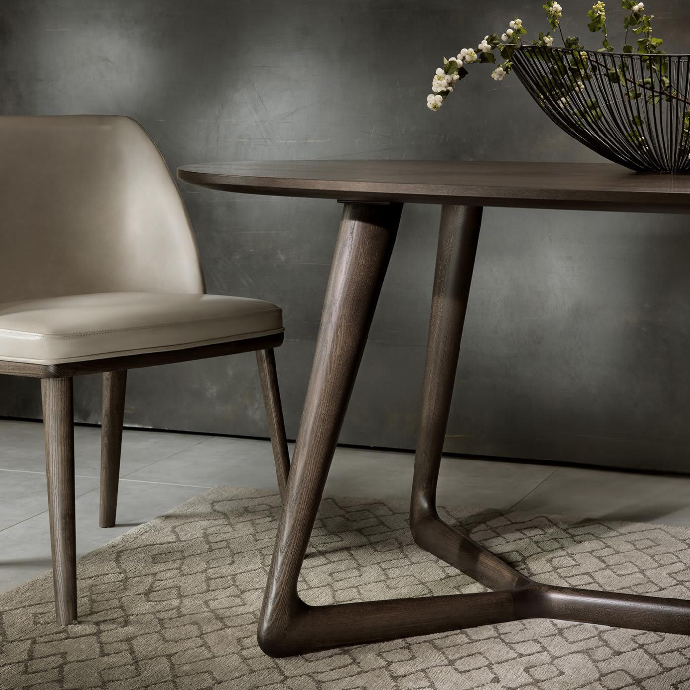 Cover Dining Table