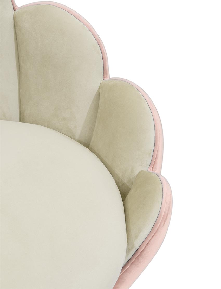 Lotus Serenity Plush Relaxation Chair