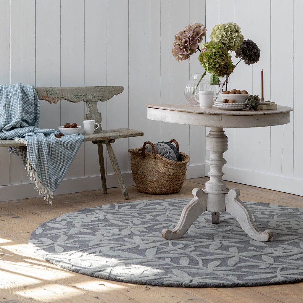 Cleavers Round Wool Rug