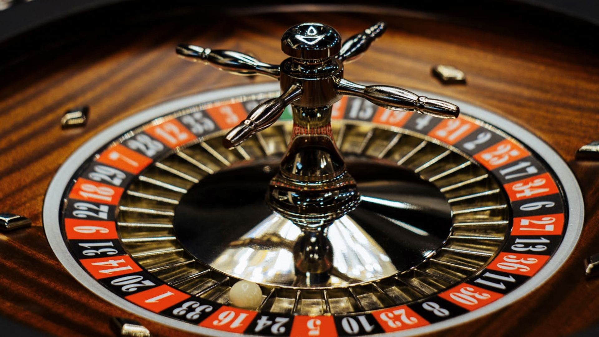Montecarlo Royal Roulette Table