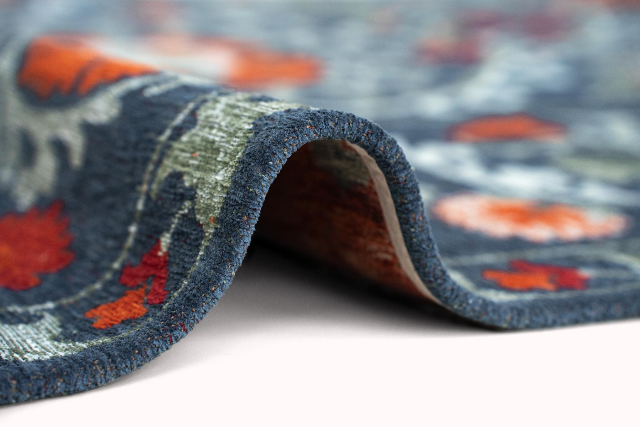Scandinavian-Inspired Suzani Rug | Size: 280 × 390 cm