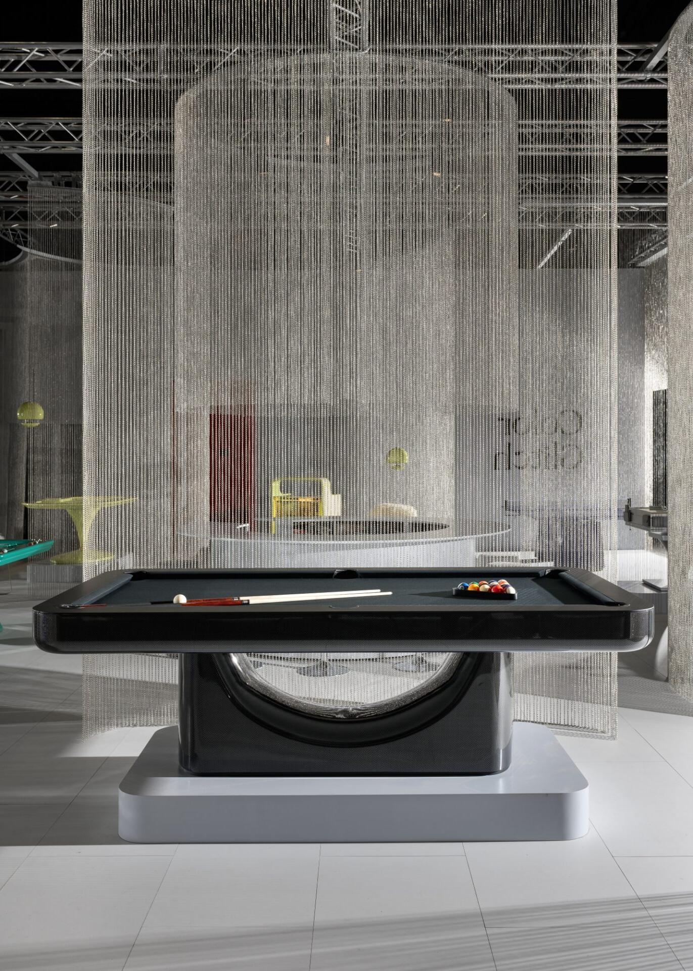 Mono Signature Pool Table