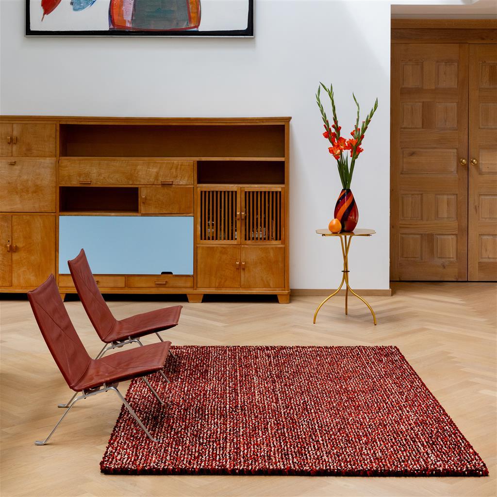 Pop-Art Red Thick Pile Felted Rug
