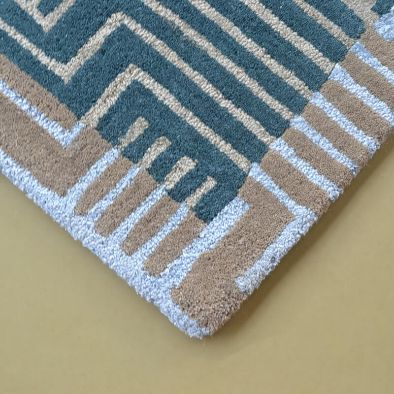 Hand Woven Green Rug | Size: 140 x 200 cm