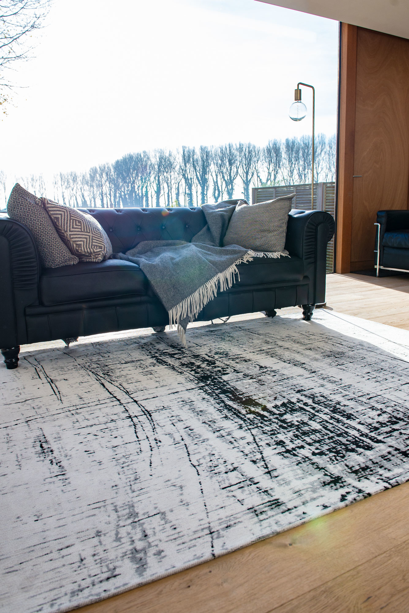 Abstract Indoor Black & White Rug ☞ Size: 280 x 390 cm