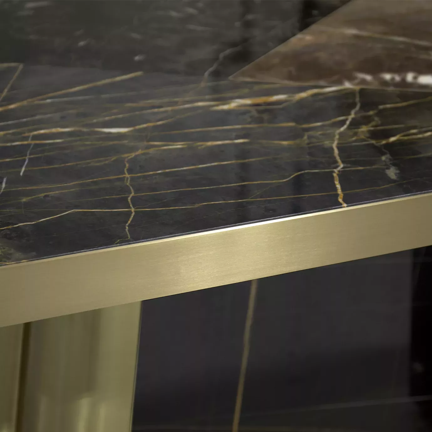 Decovita Black & Gold Granite Table