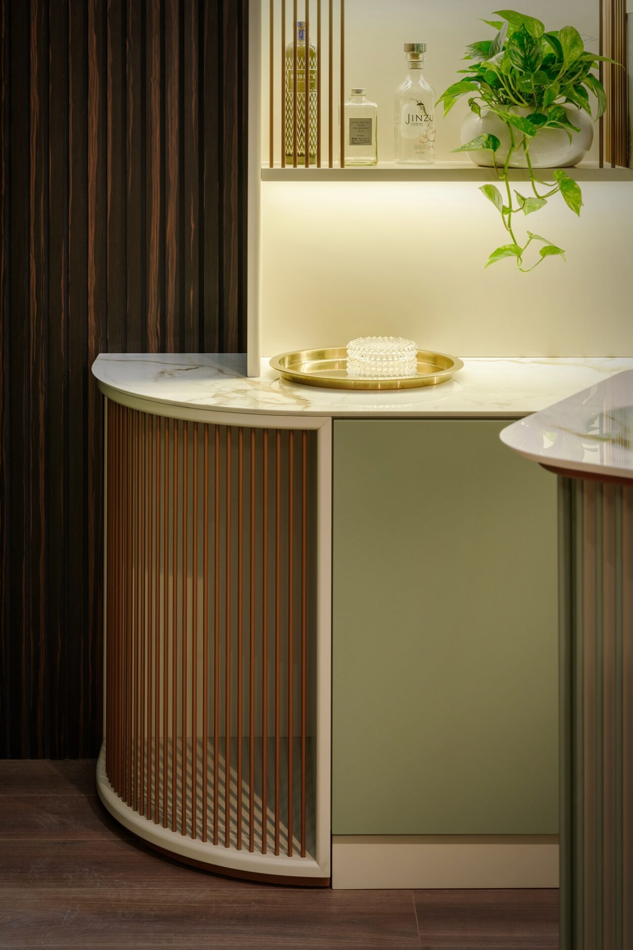 Dry Collector Home Bar with Counter