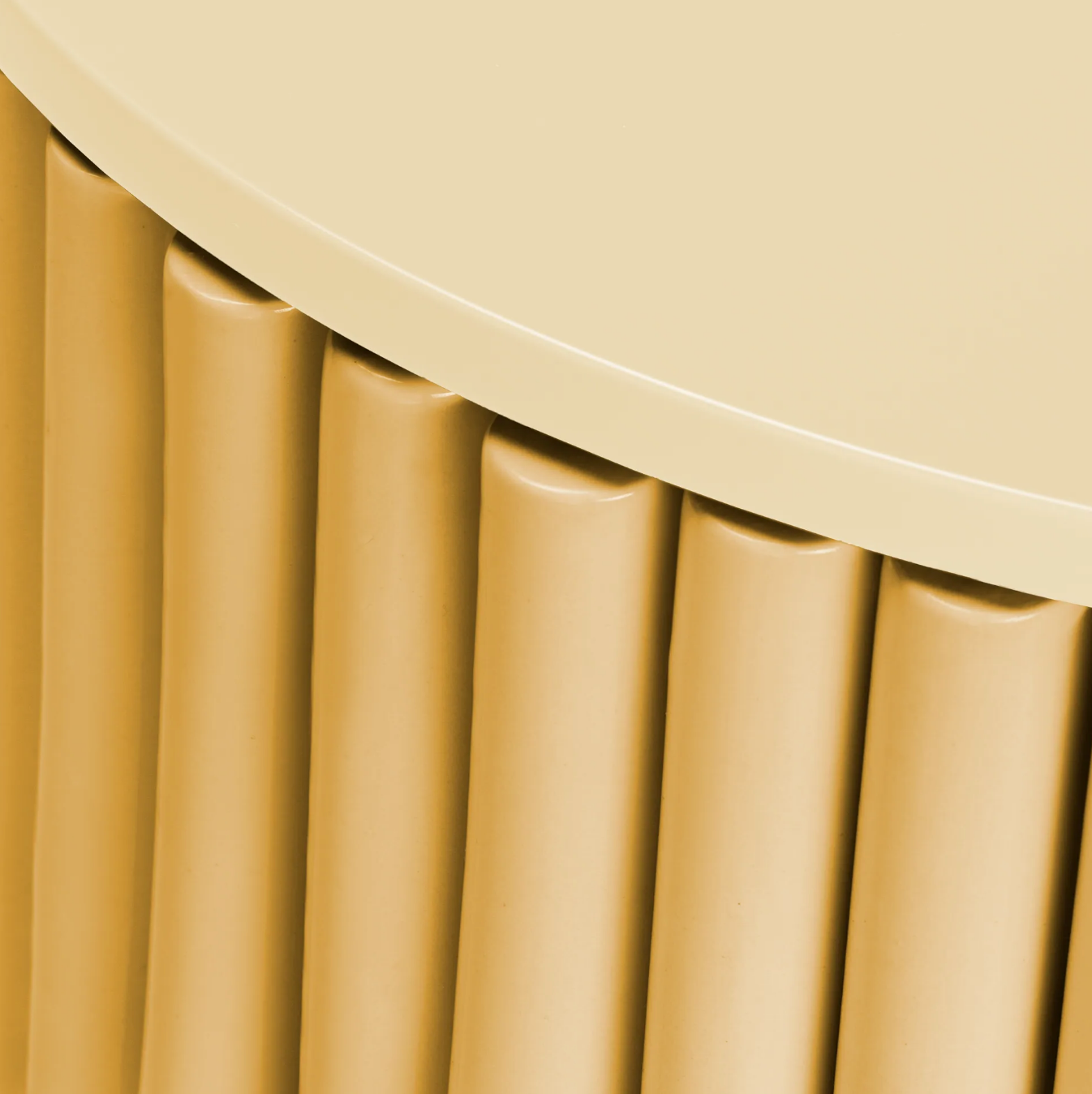 Nouvelle Donne Yellow Round Table