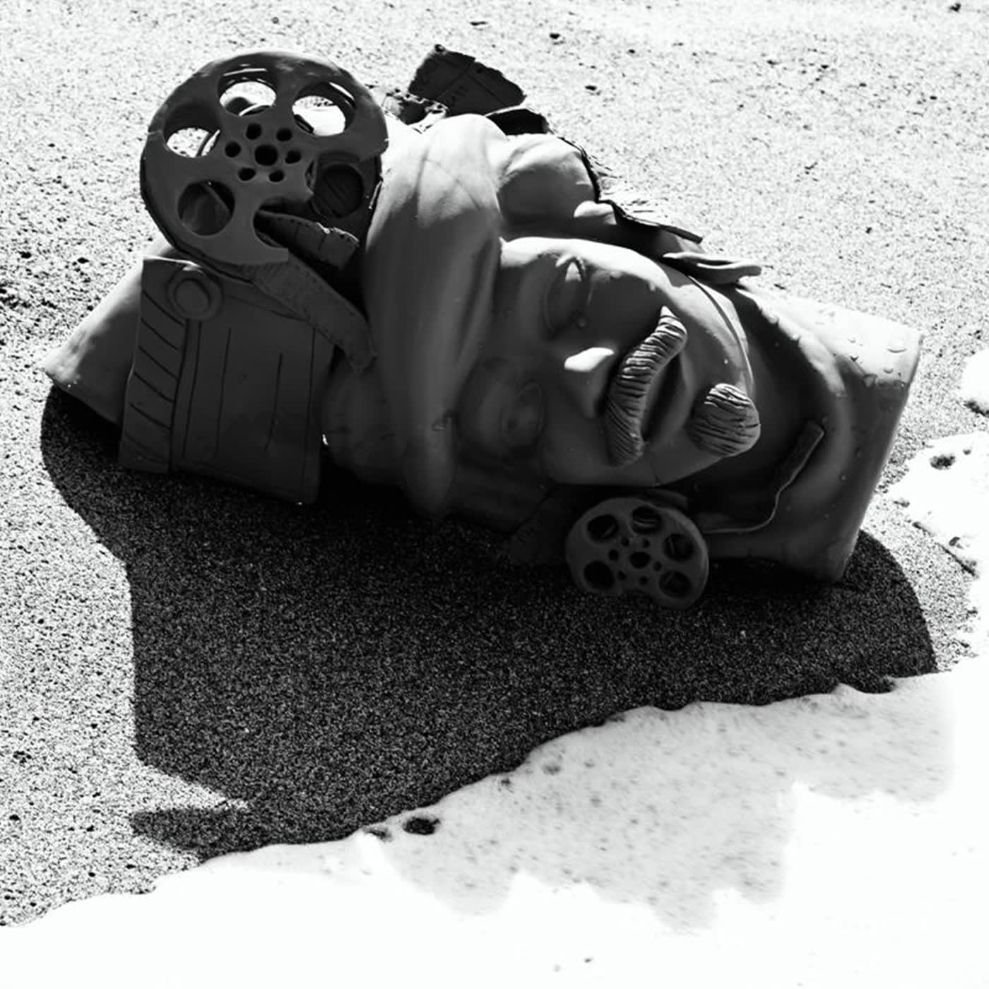Moor's Head Sculpture in Grey Matte