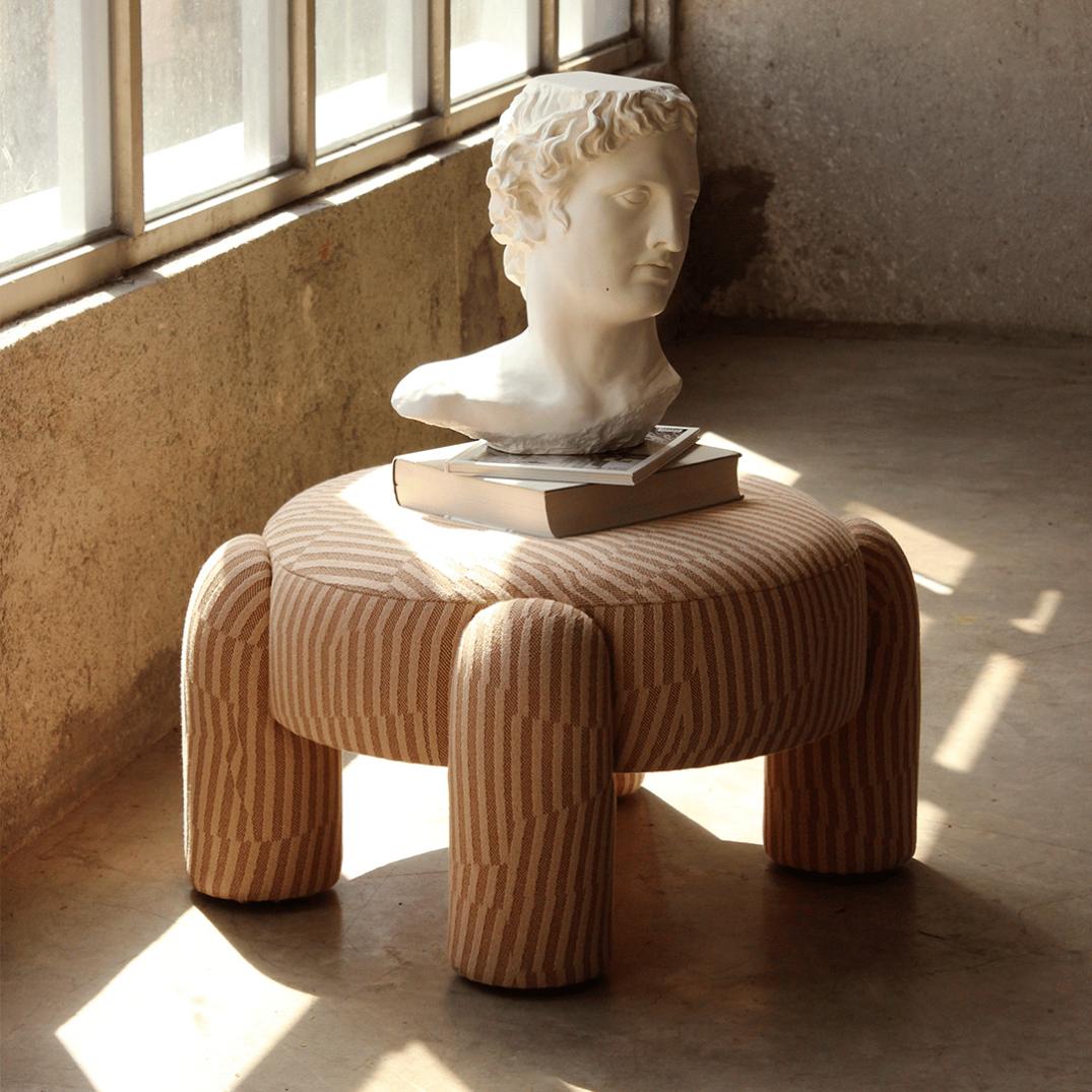 Marlon Round Pouf