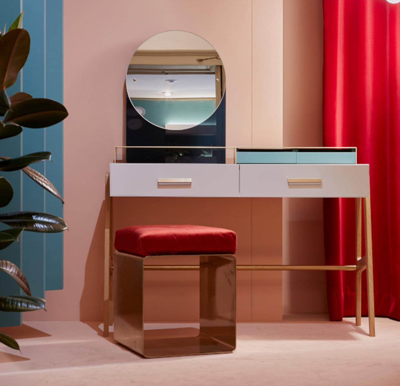 Elegant Vanity Table with Mirror