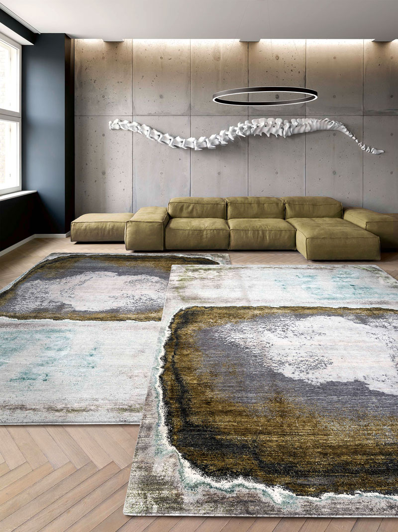 Green Rust Hand-Woven Exquisite Rug