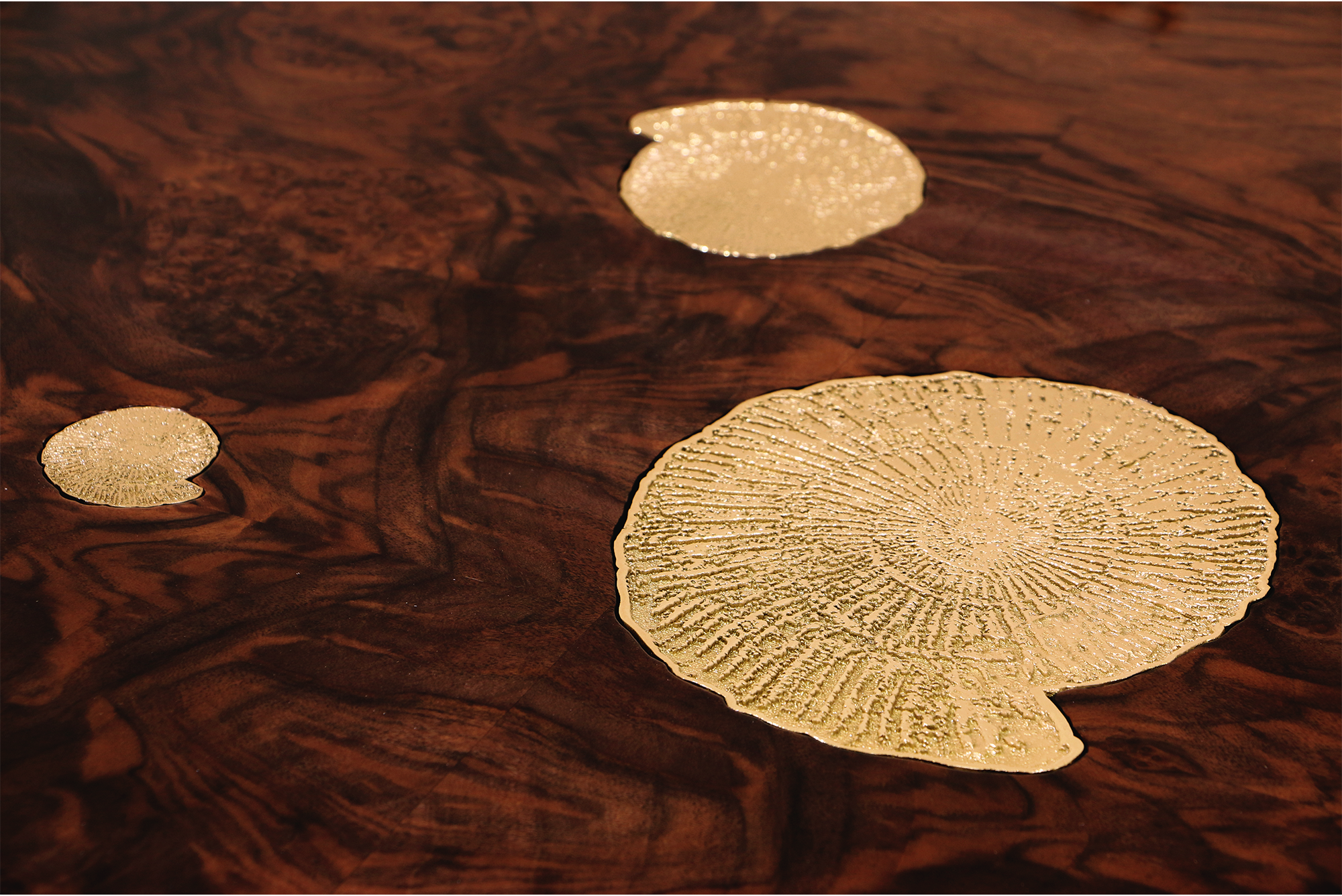 Luxe Dining Table