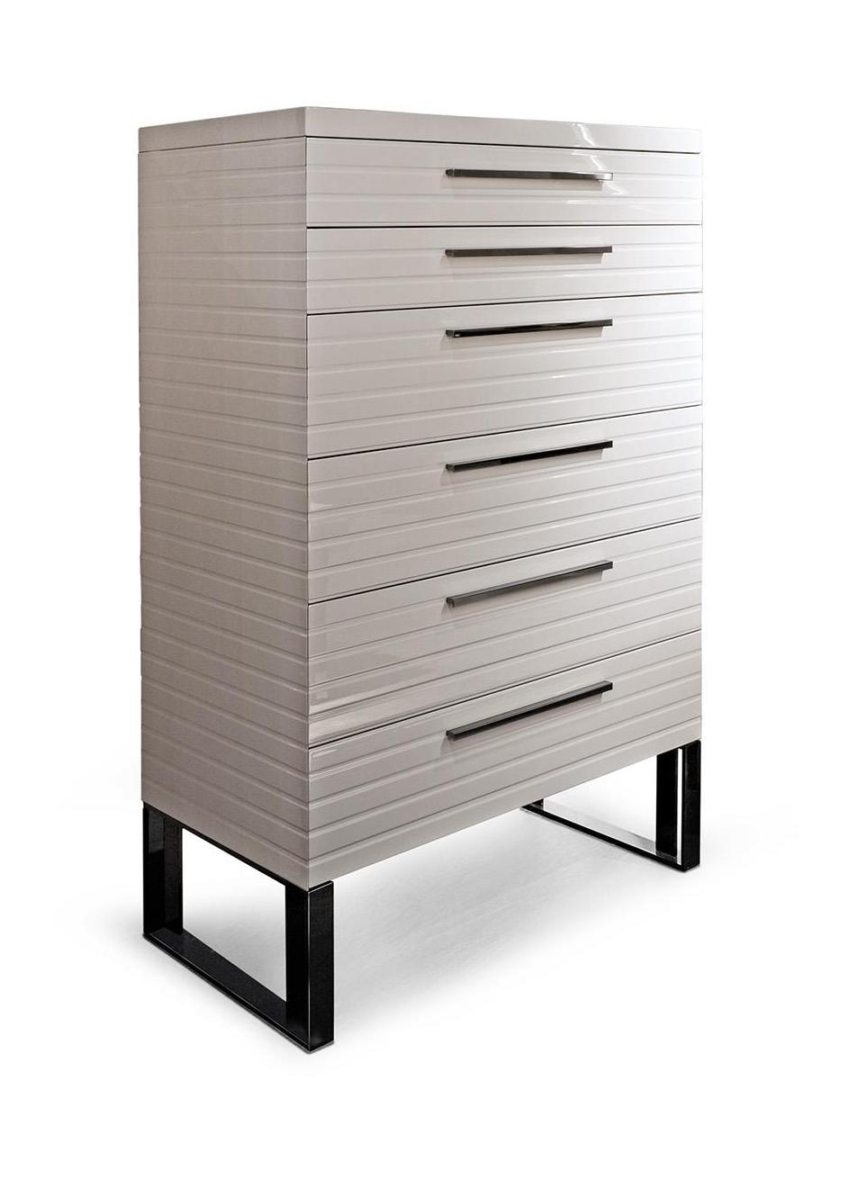 Perfect Time Elegant Chest Of Drawers