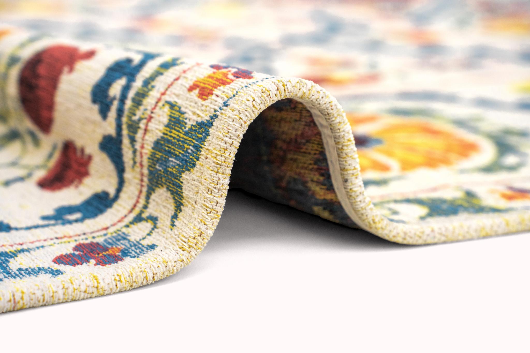 Classic Suzani Pattern Rug | Size: 200 x 280 cm