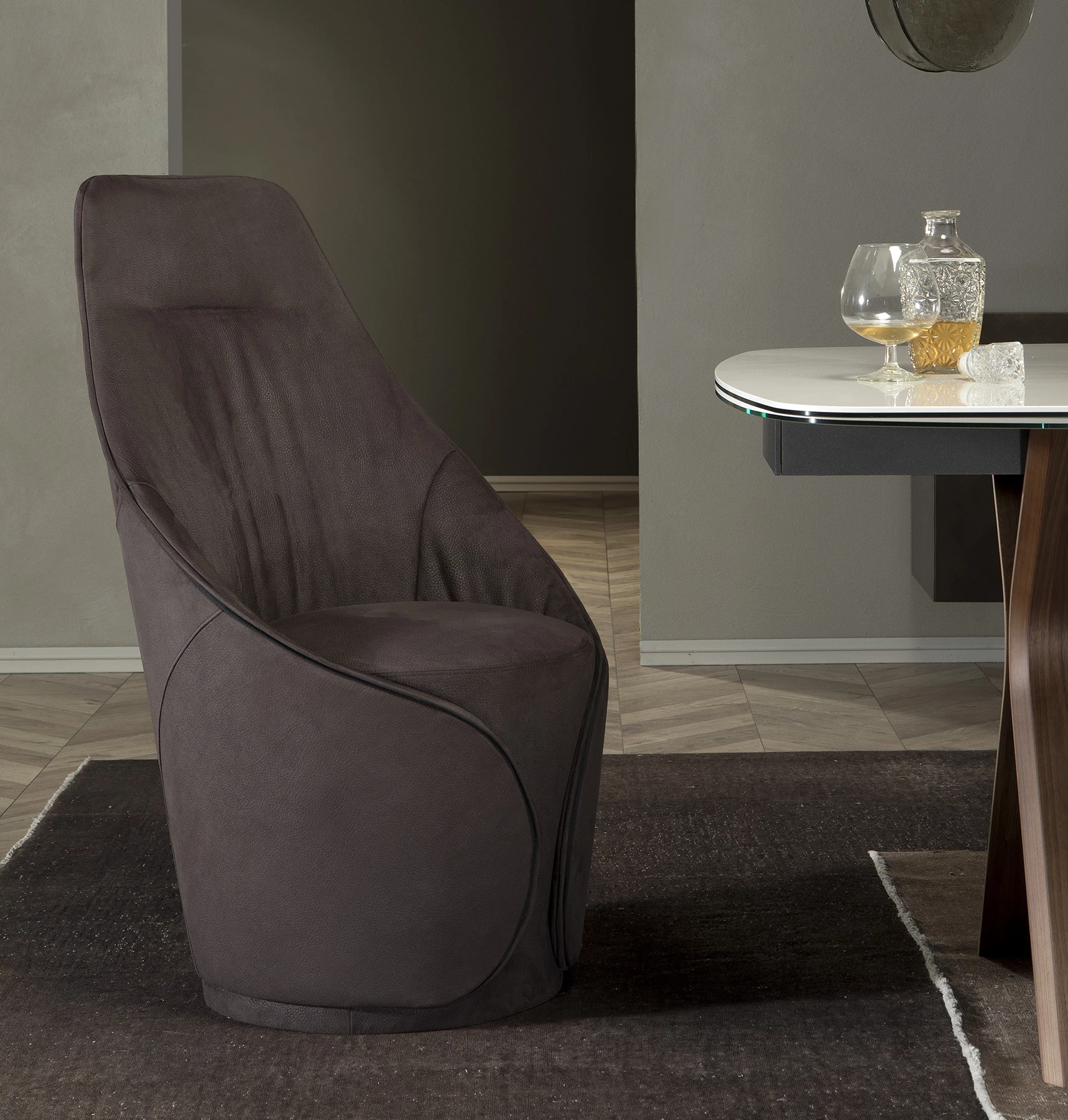Mama Rounded Chair