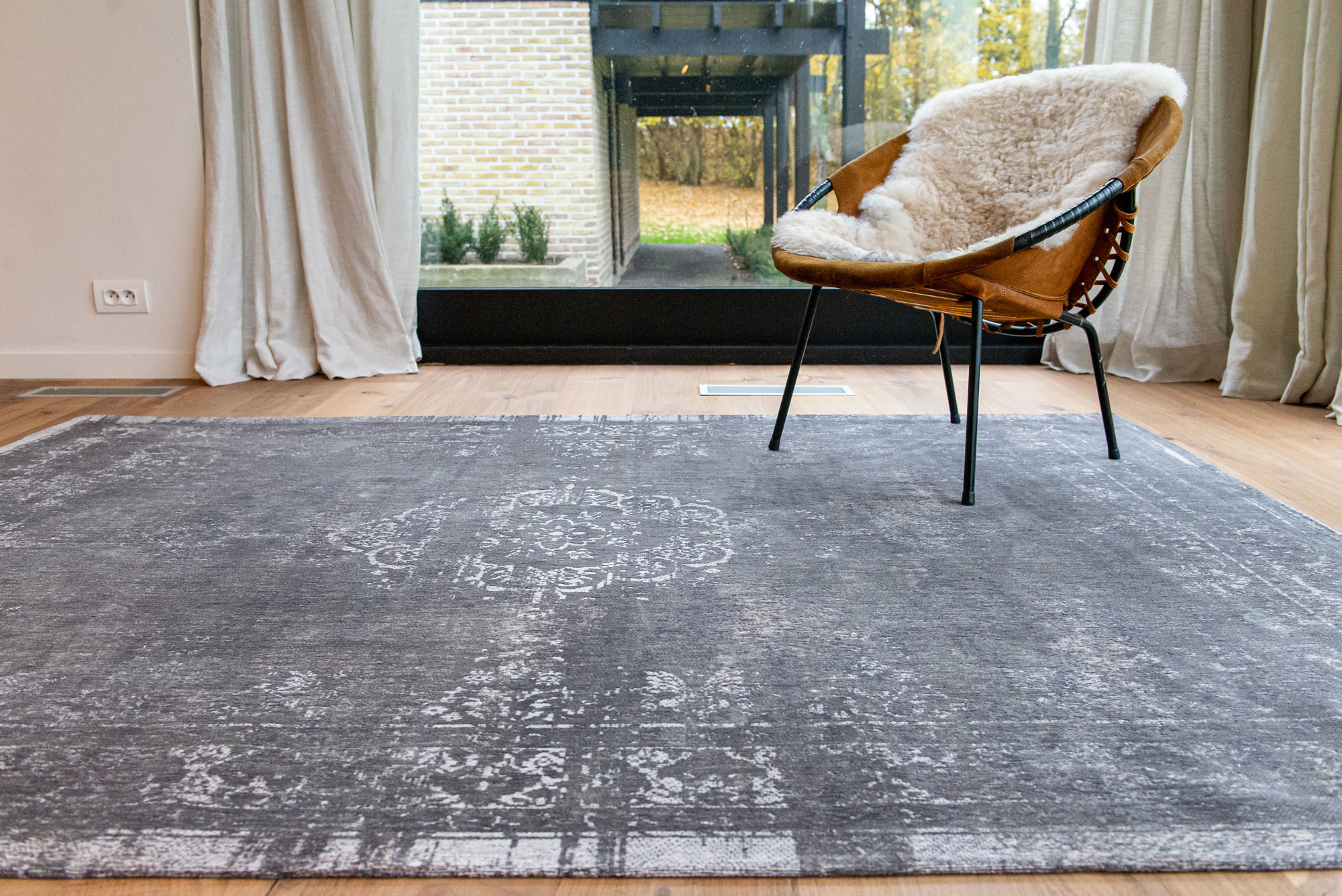 Medallion Grey Flatwoven Rug | Size: 200 x 280 cm