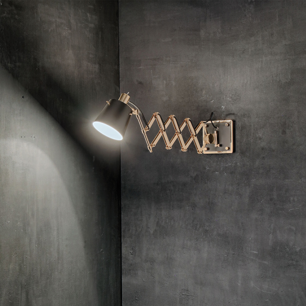 Trombonist Wall Lamp