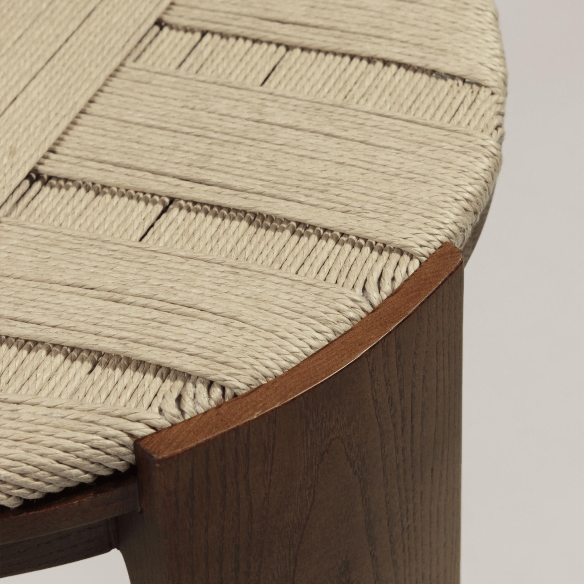Nest Curved Chair