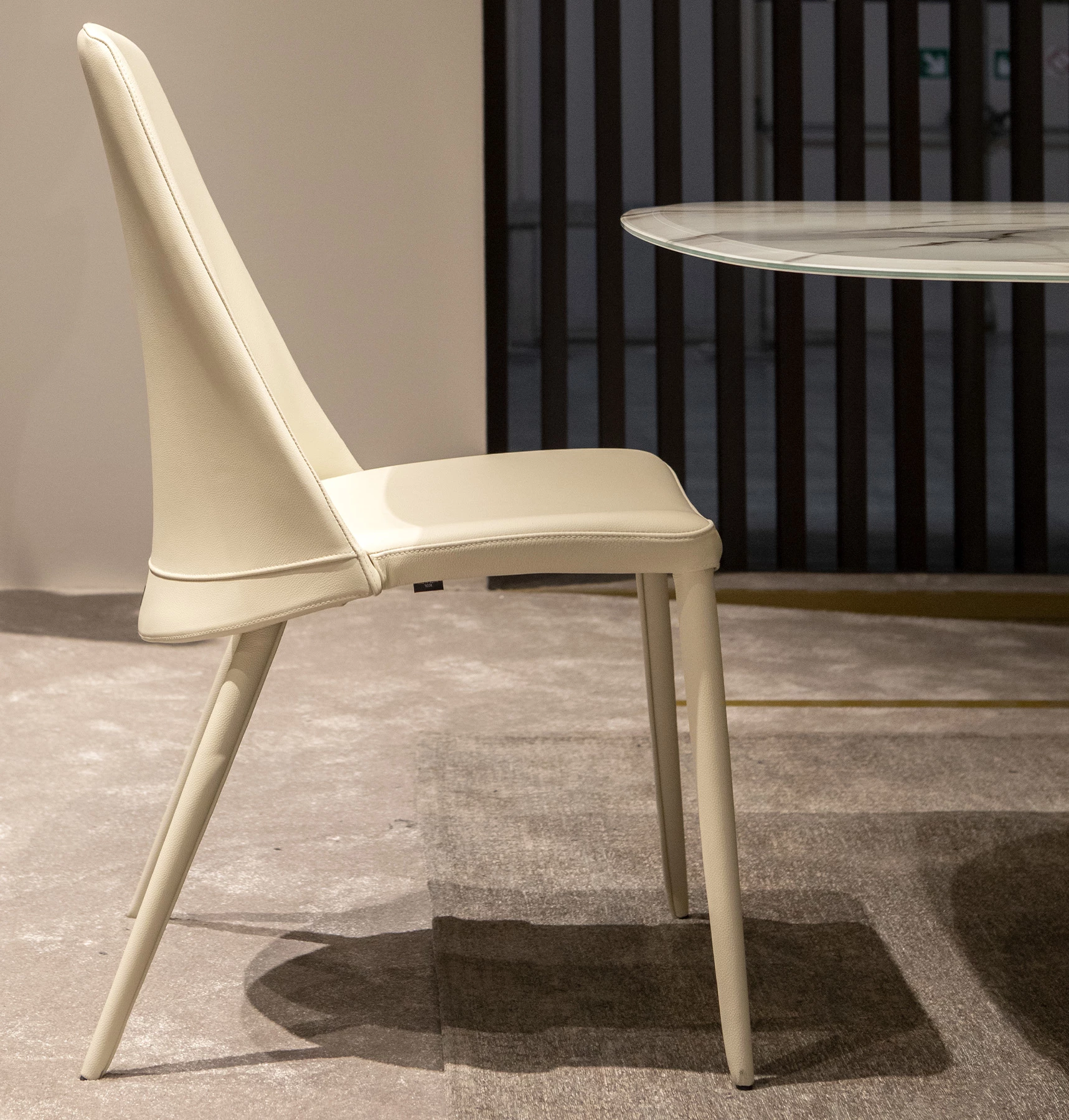 Elmo Beige Chair