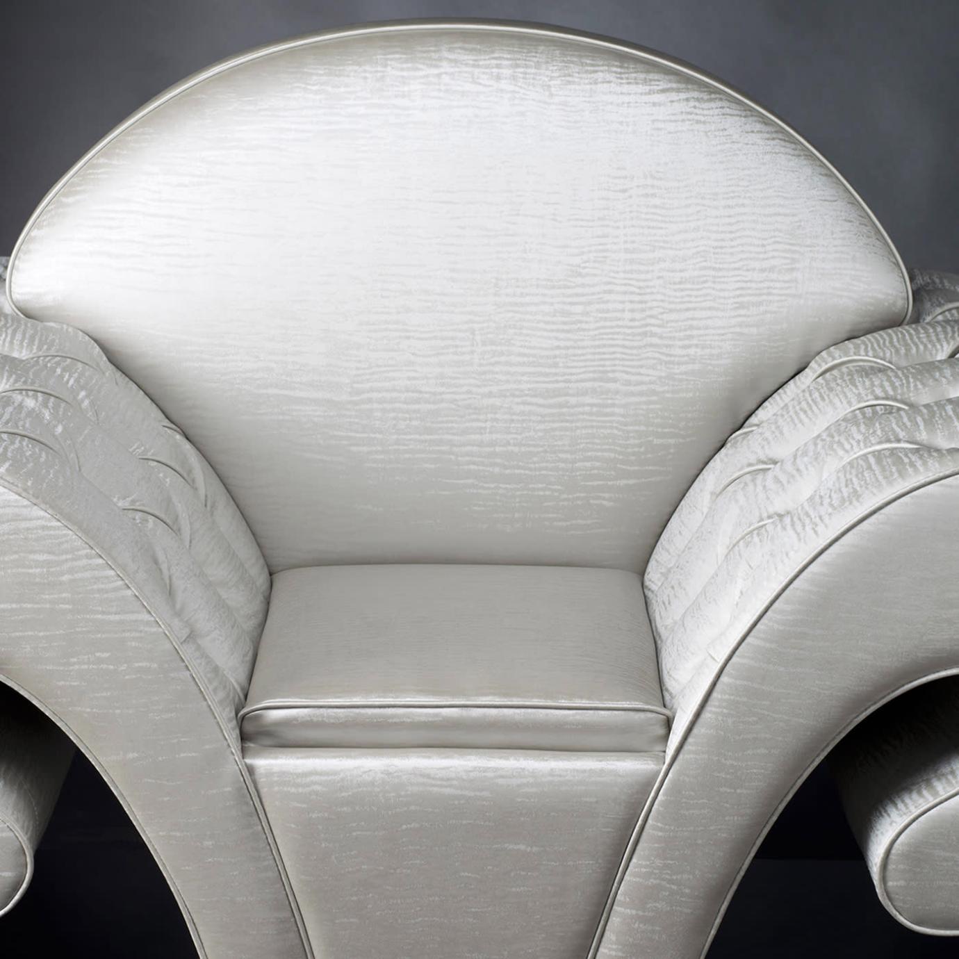 Silhouette White Rotating Armchair