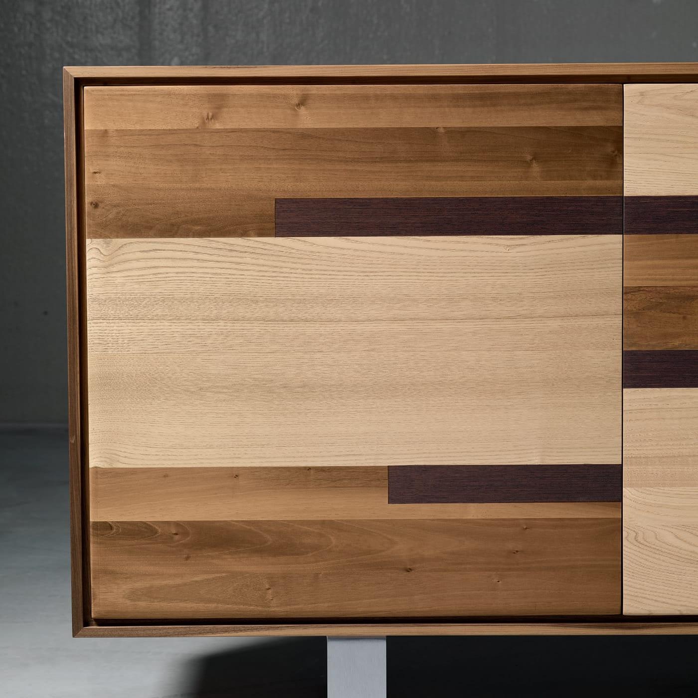 Materia Natura Three-Doors Sideboard | Configuration: 2-Doors