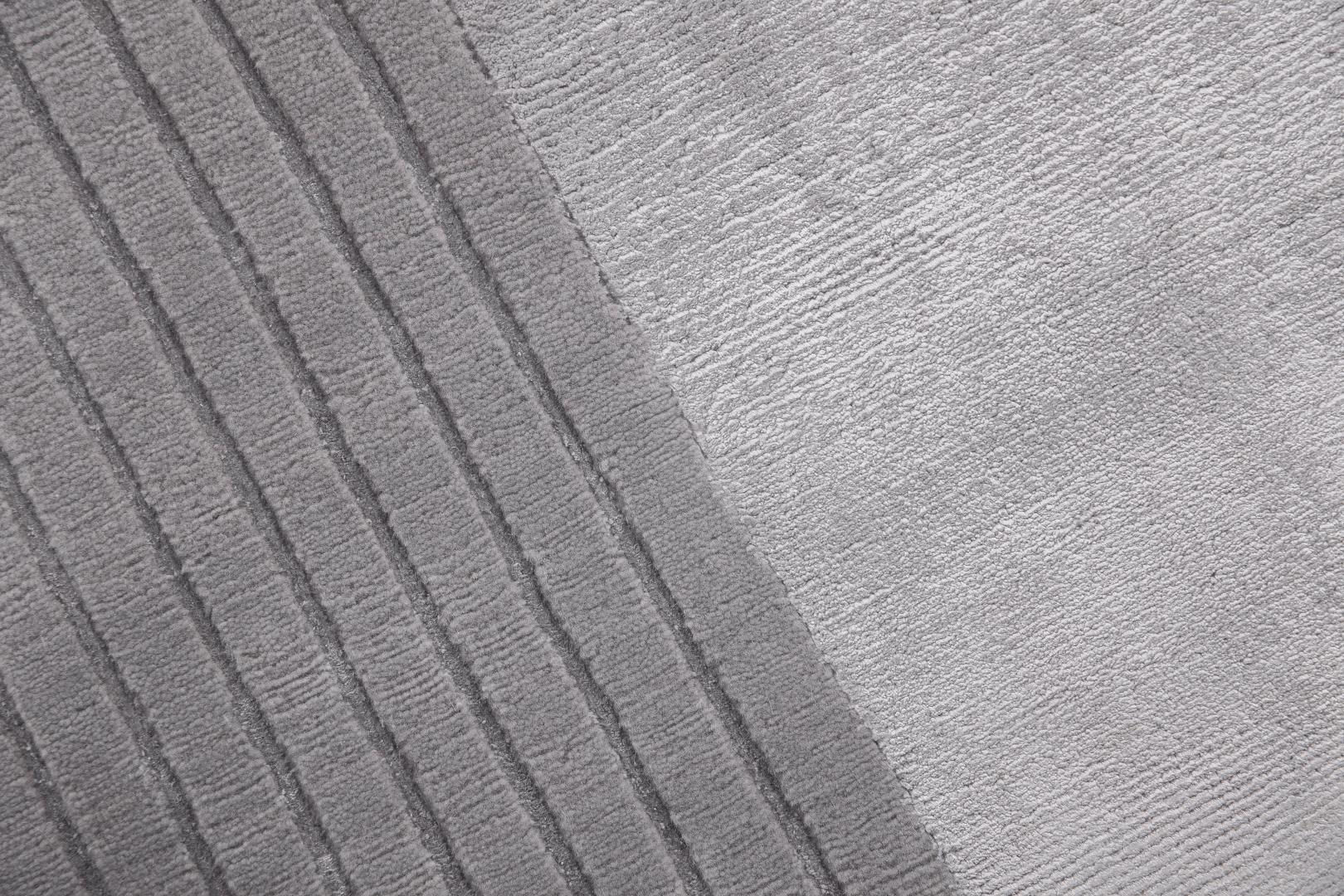Handwoven Grey Border Wool / Viscose Rug