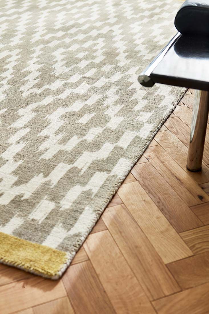 Diamonds Beige Handwoven Rug