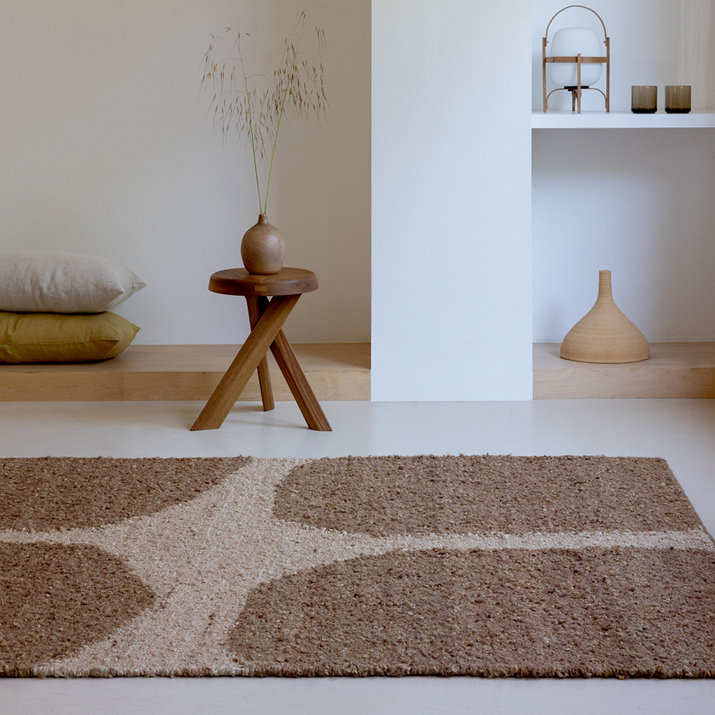 Artisan Base Amber Rug | Size: 160 x 230 cm