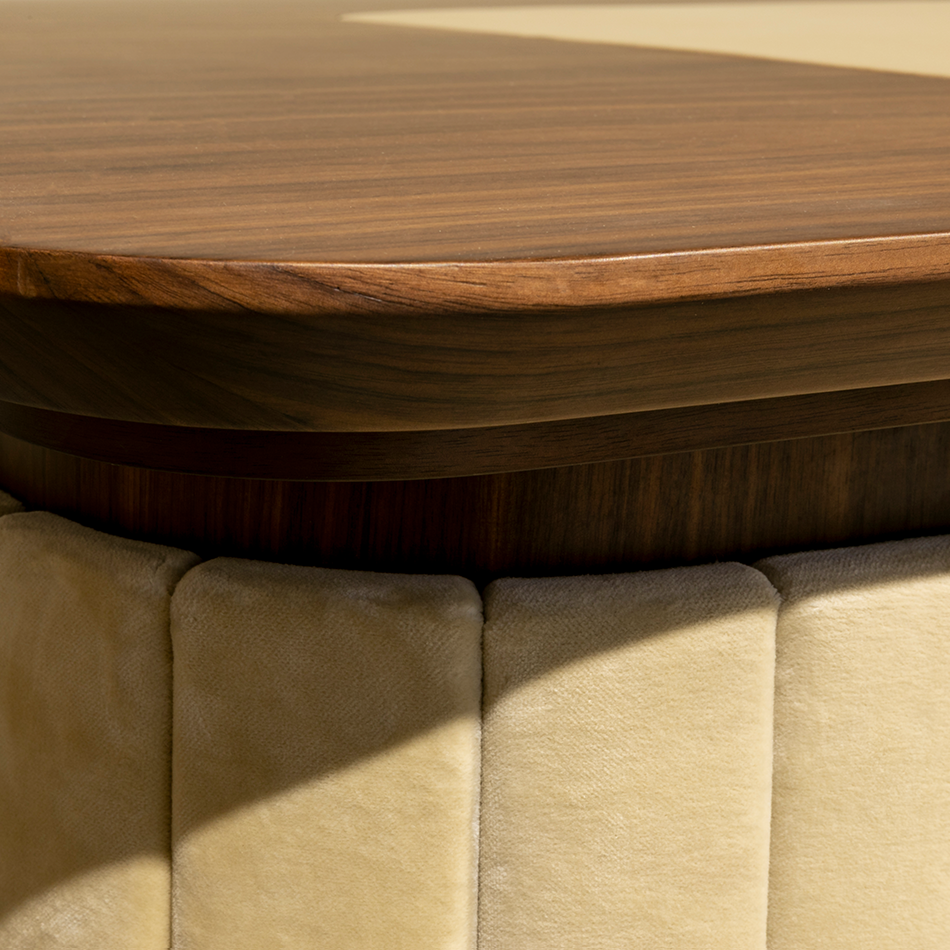 Elton Desk