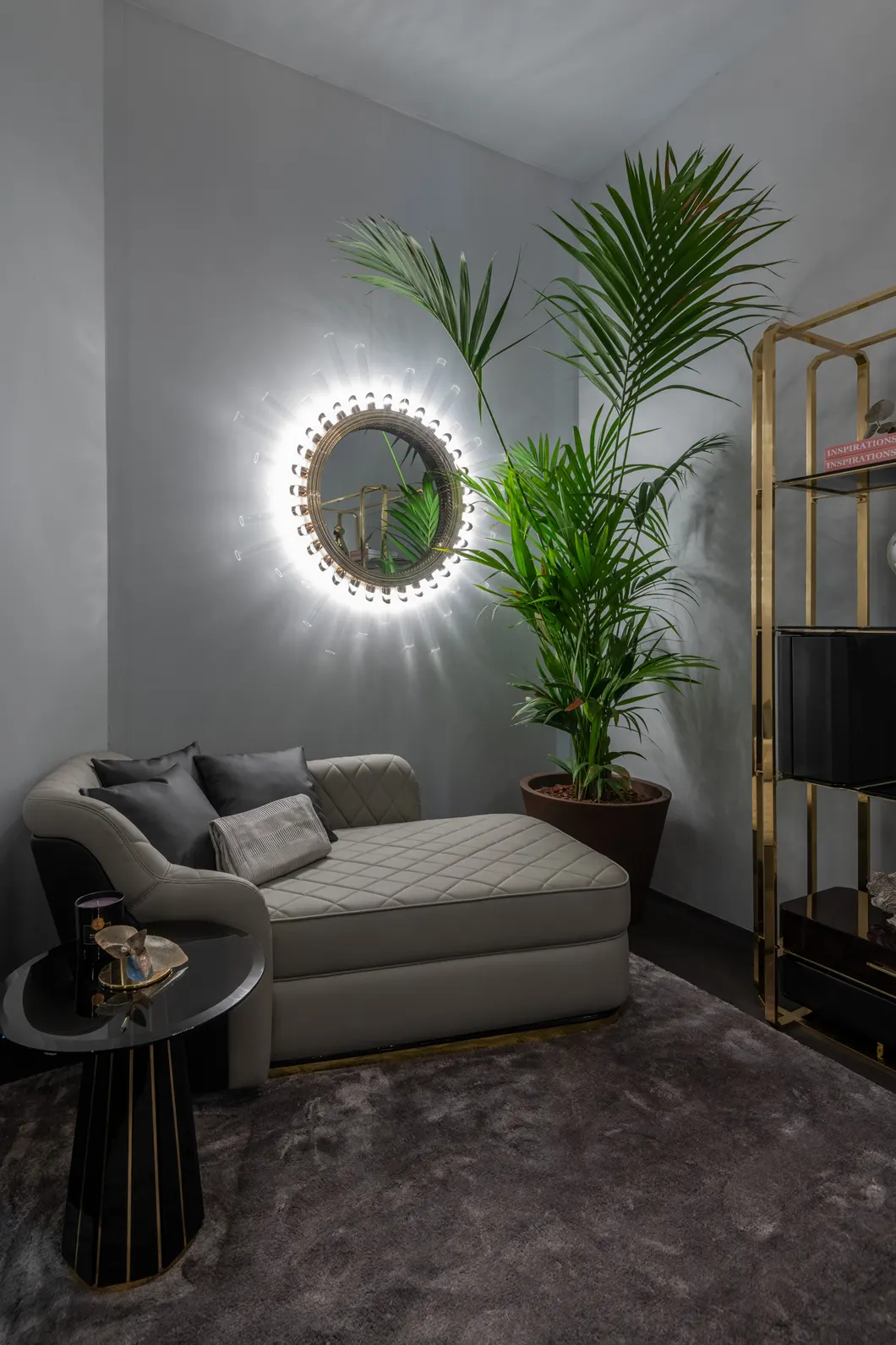 Royal XL Wall Light Mirror
