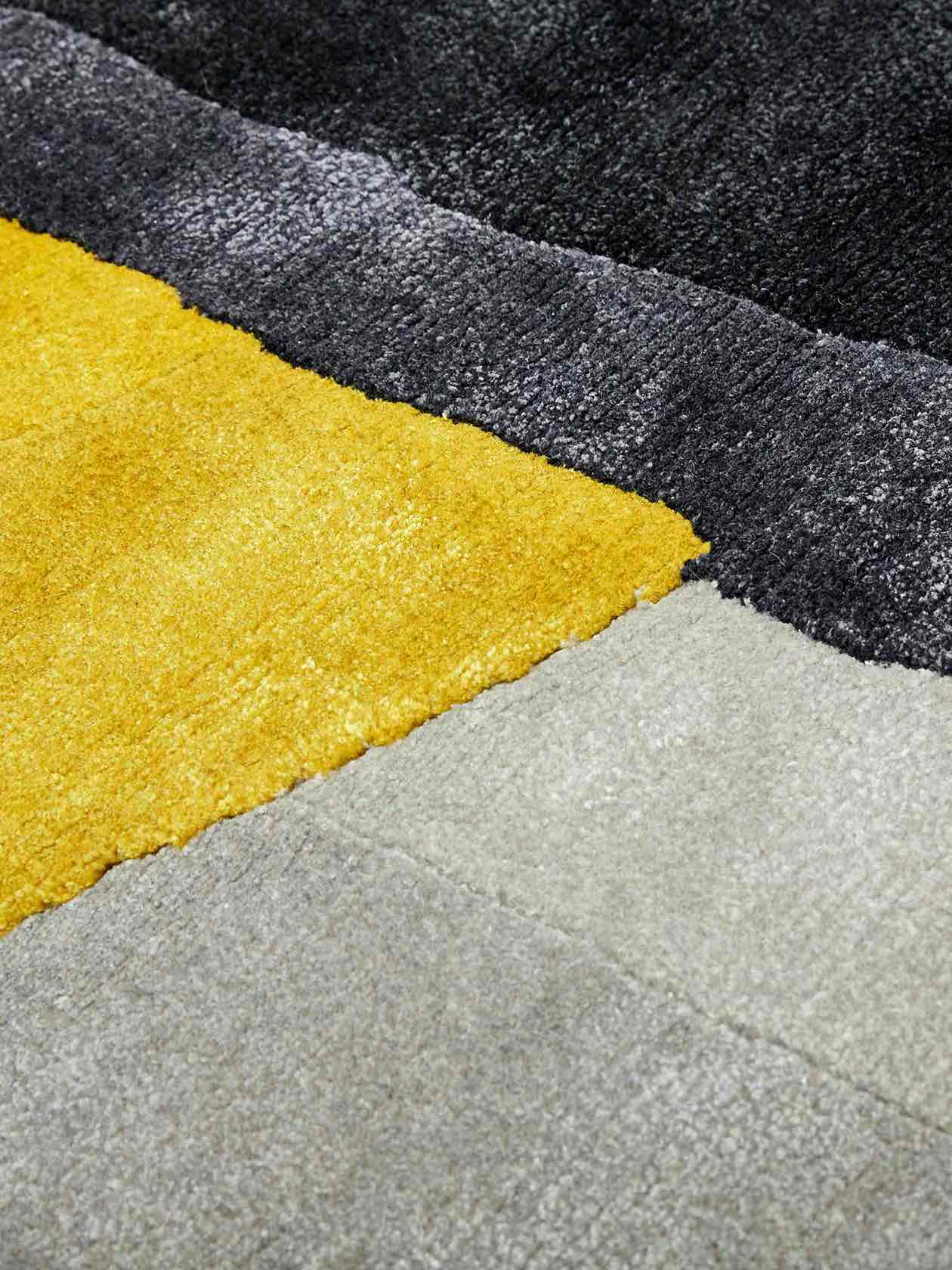 Shaped Designer Wool / Viscose Rug