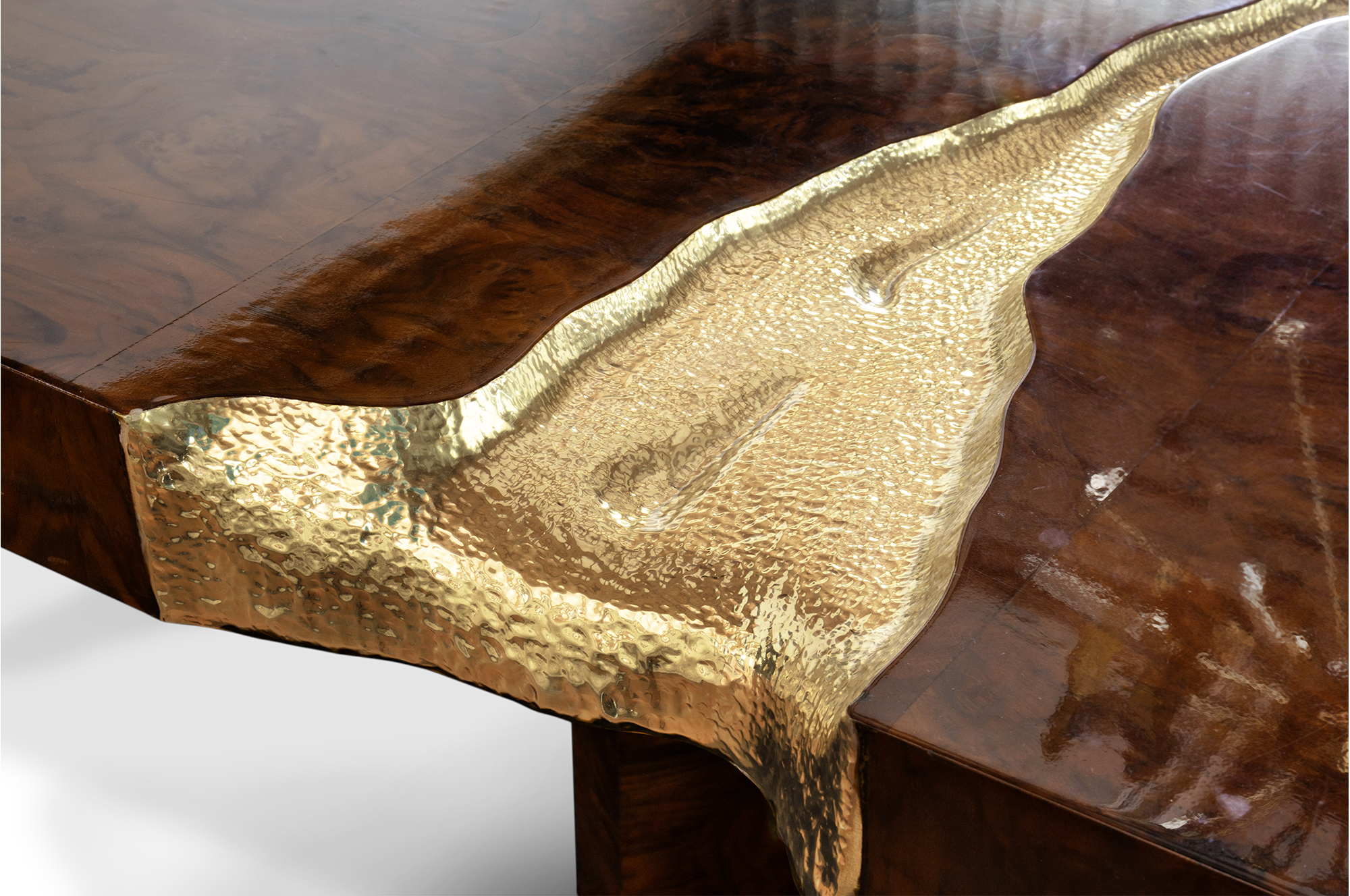Luxe Dining Table