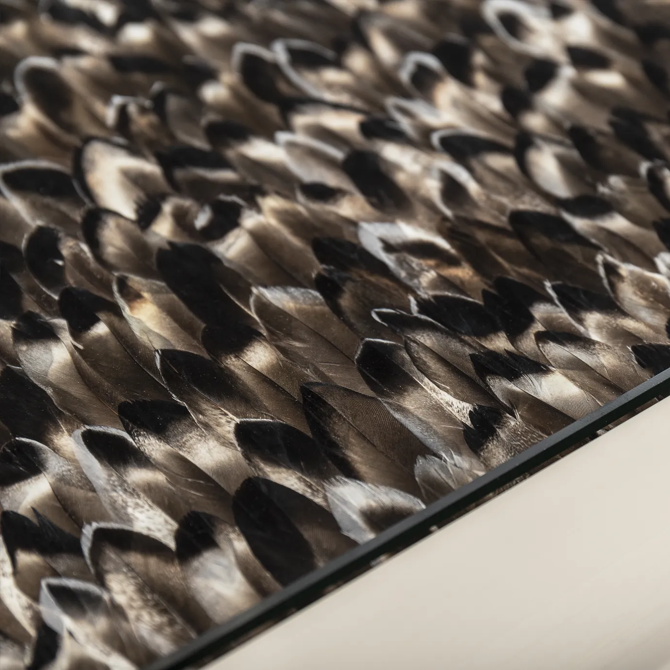 Mistral Exotic Feather Top Table