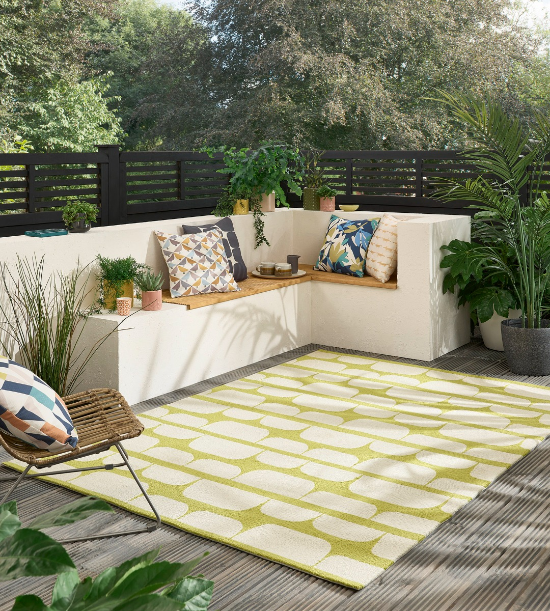 Sunshine Outdoor Hand-Woven Rug