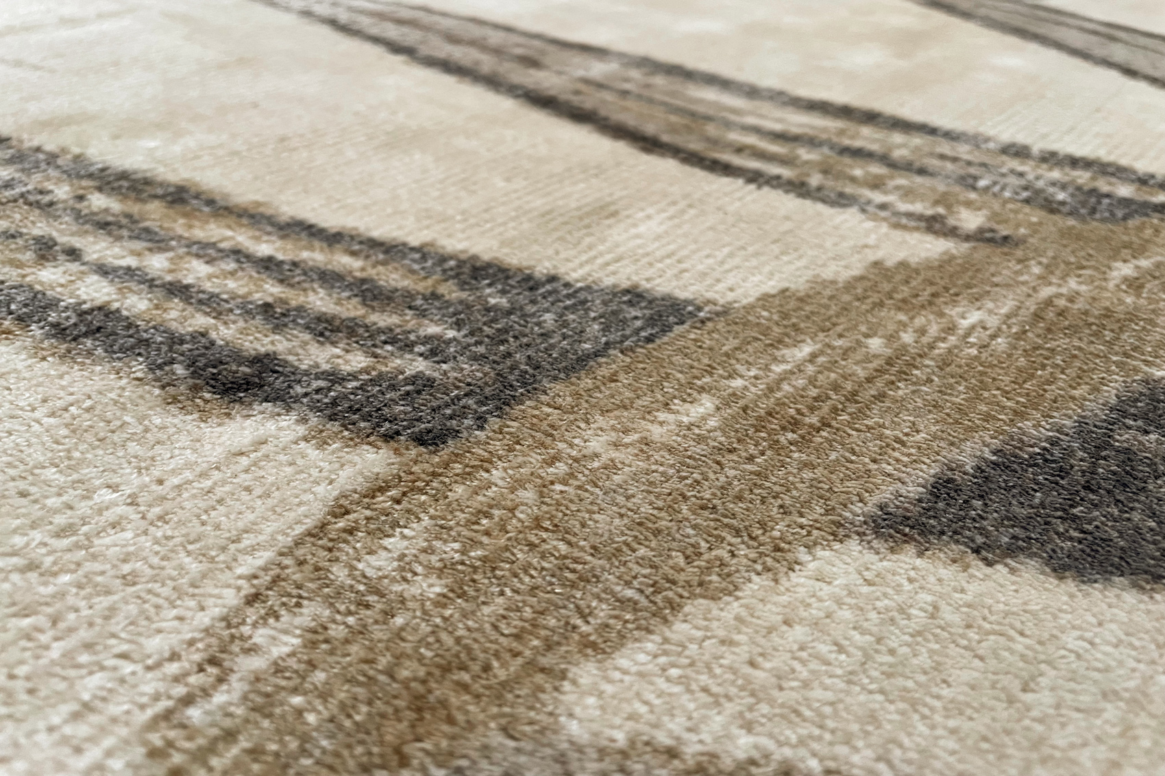 Tencel Hand Painted / Handwoven Luxury Rug