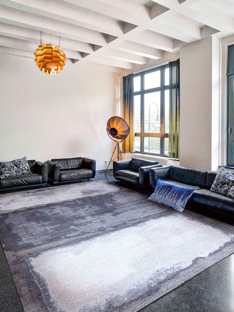 Silver / Anthracite Luxury Handwoven Rug