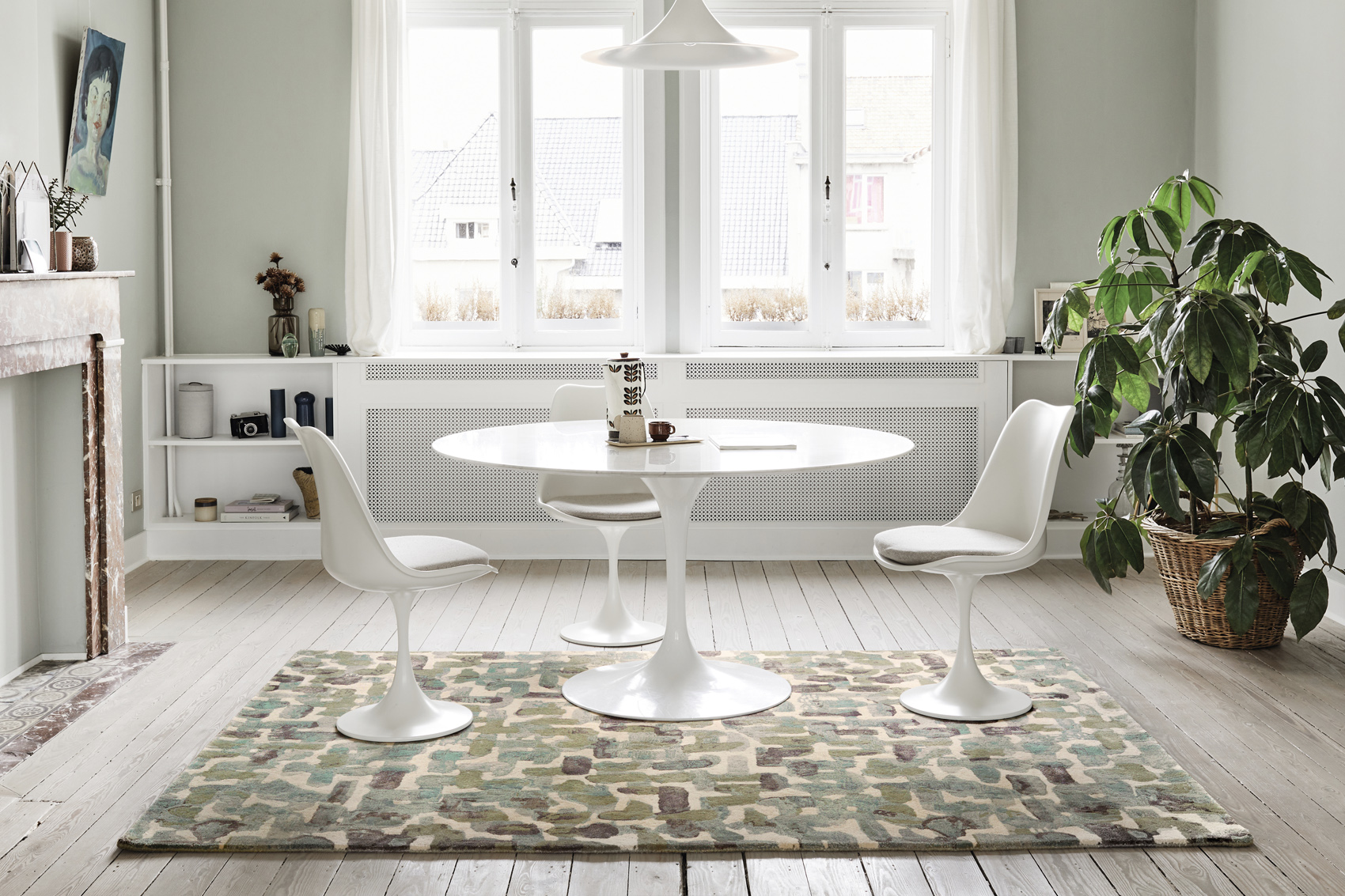 Wool & Viscose Hand-woven Luxury Rug | Size: 250 x 350 cm