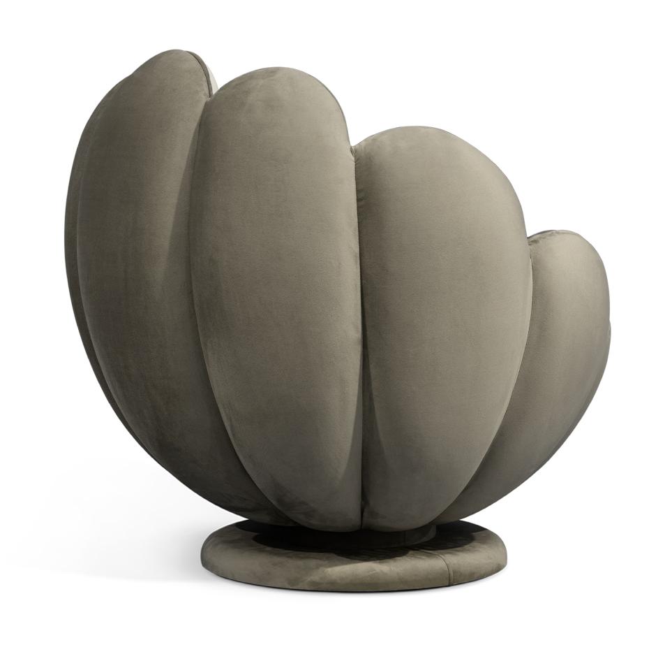 Lotus Serenity Plush Relaxation Chair
