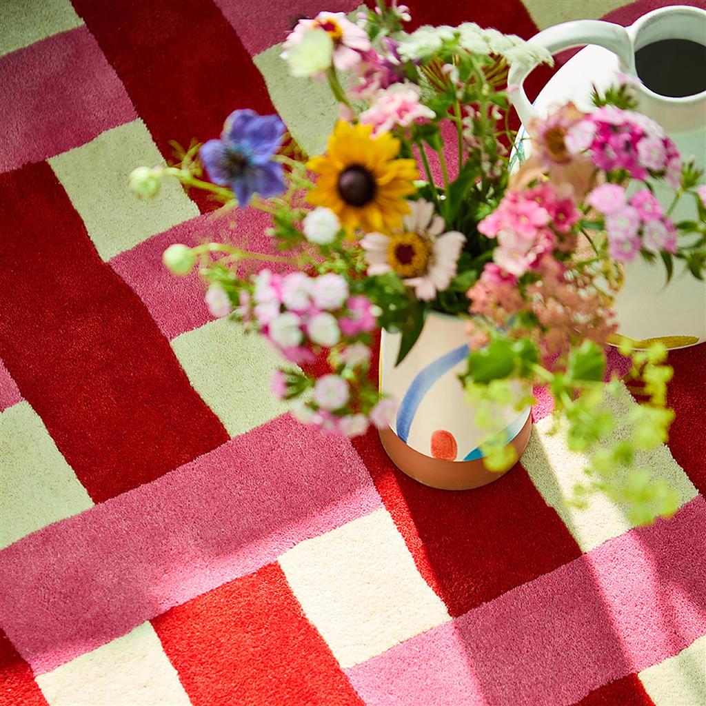 Woven Coral/Rose Rug | Size: 170 x 240 cm