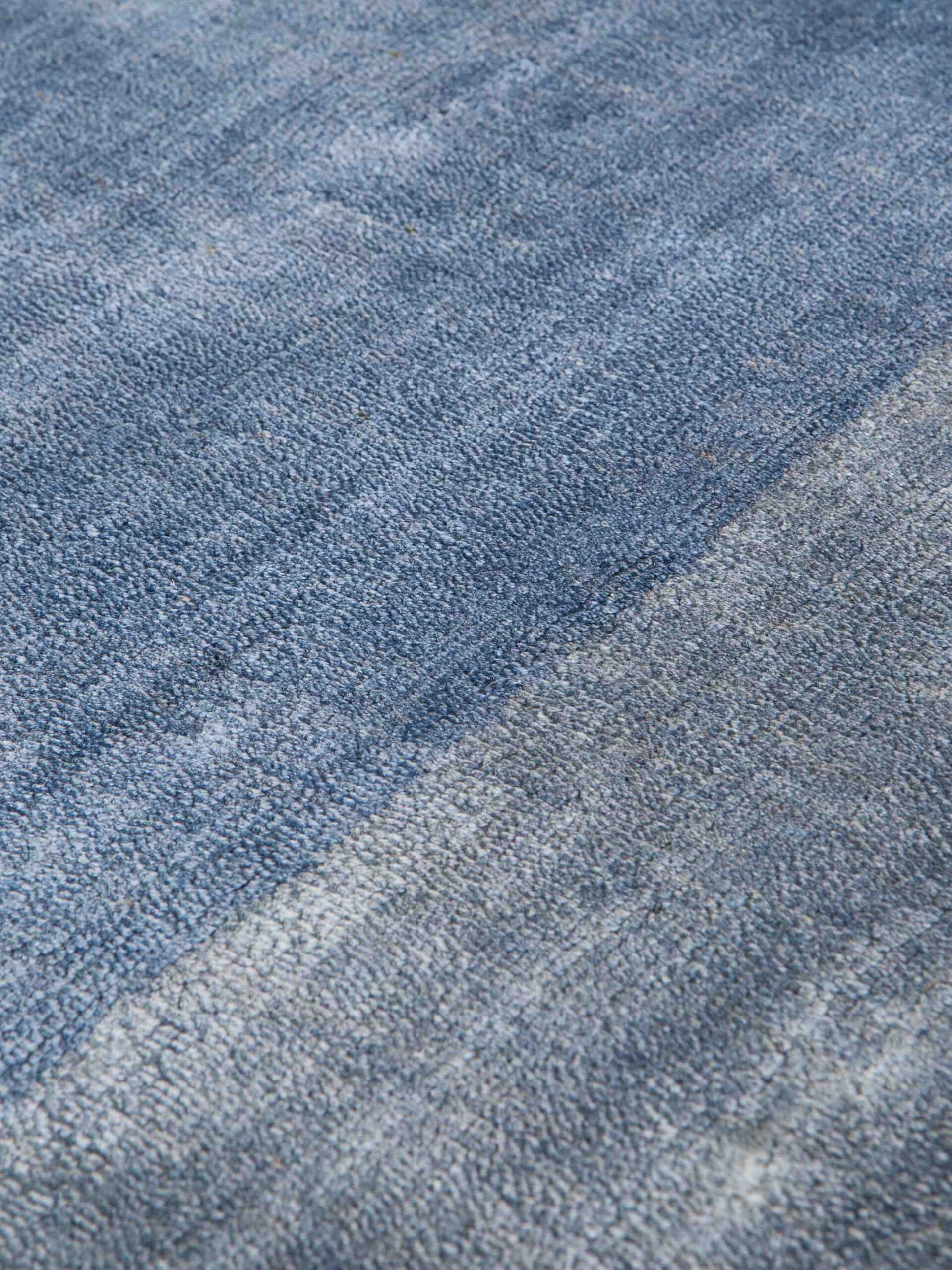 Density Regular Designer Viscose Rug