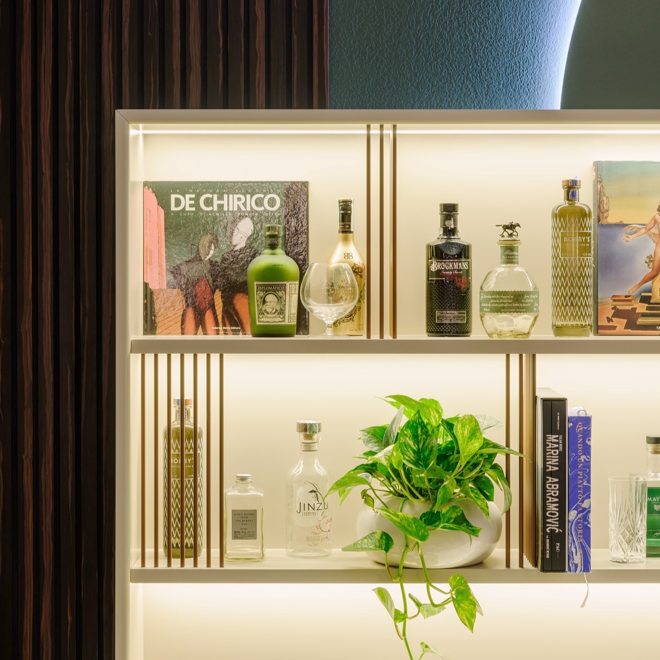 Dry Collector Home Bar with Counter