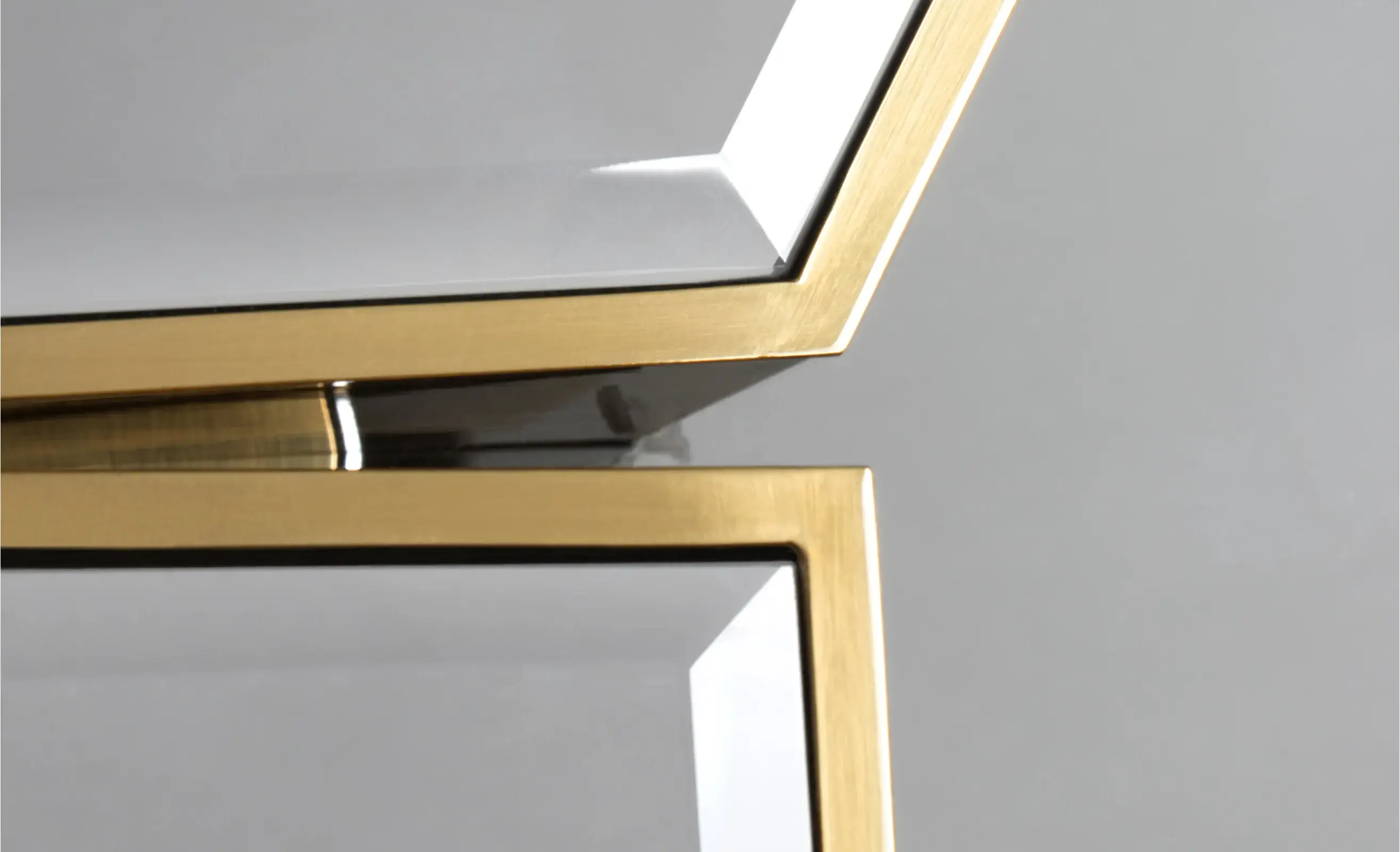 Fracture Mirror