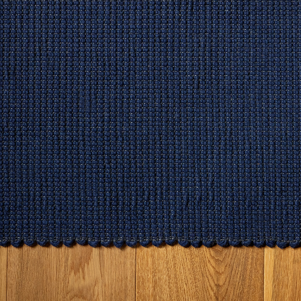 Matrix Black Rug | Size: 200 x 300 cm