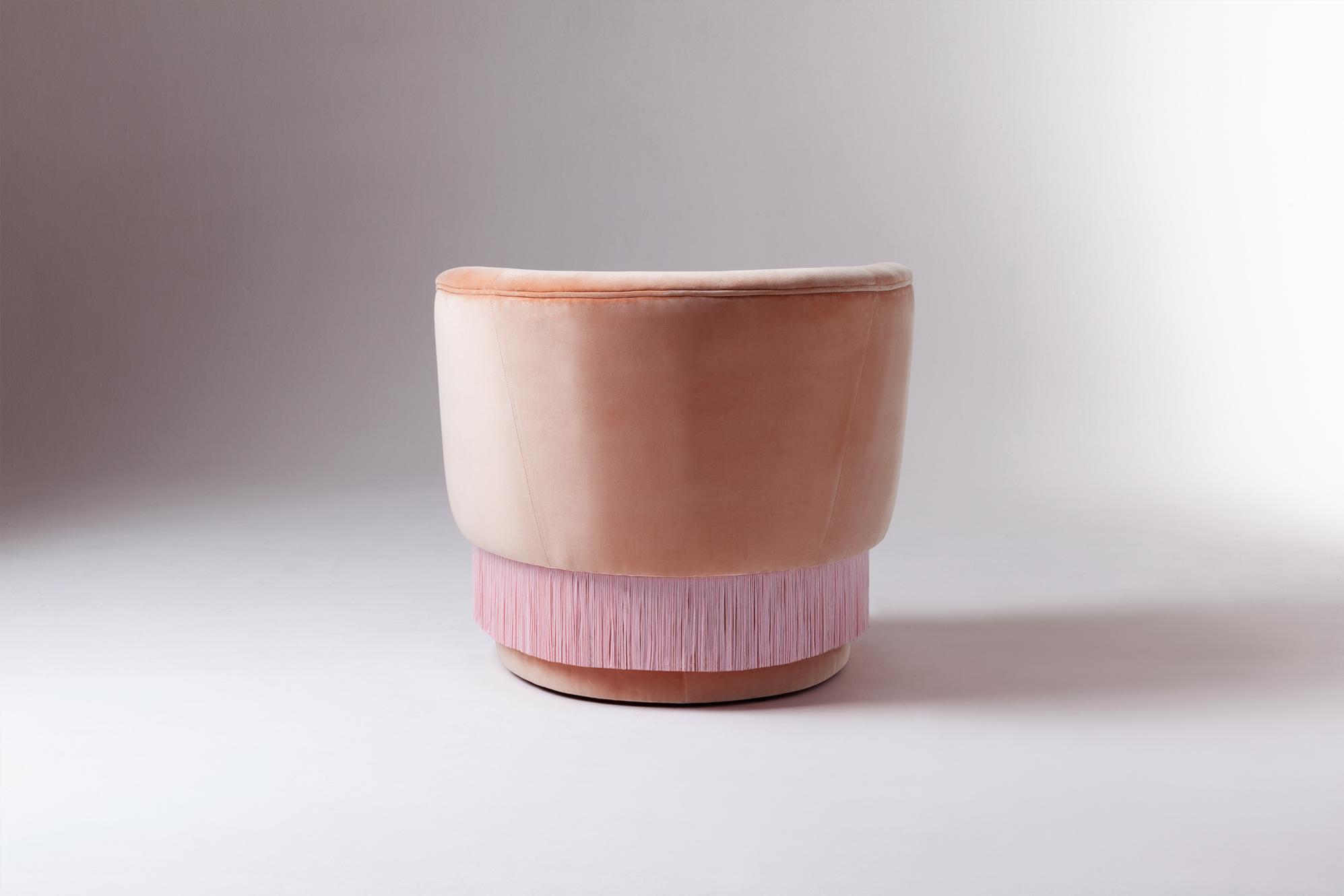 La Folie Curved Armchair